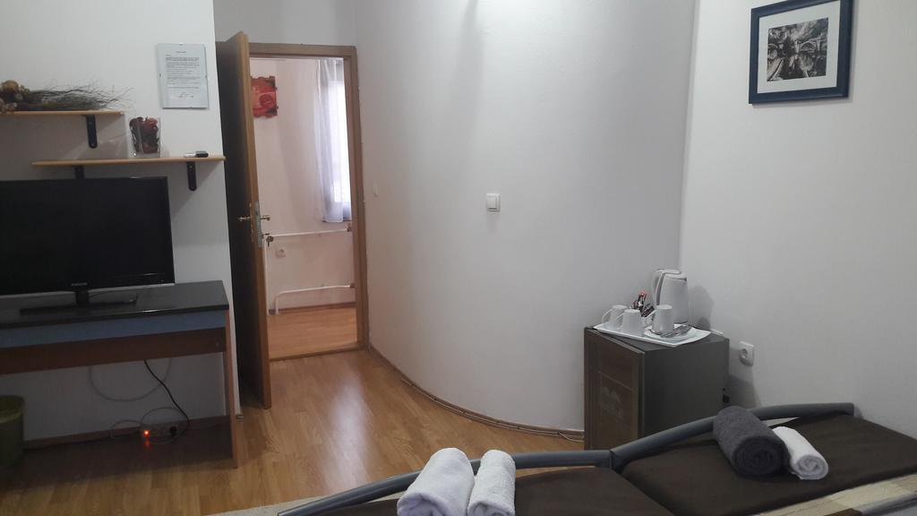 Guest House Stari Mostar Esterno foto