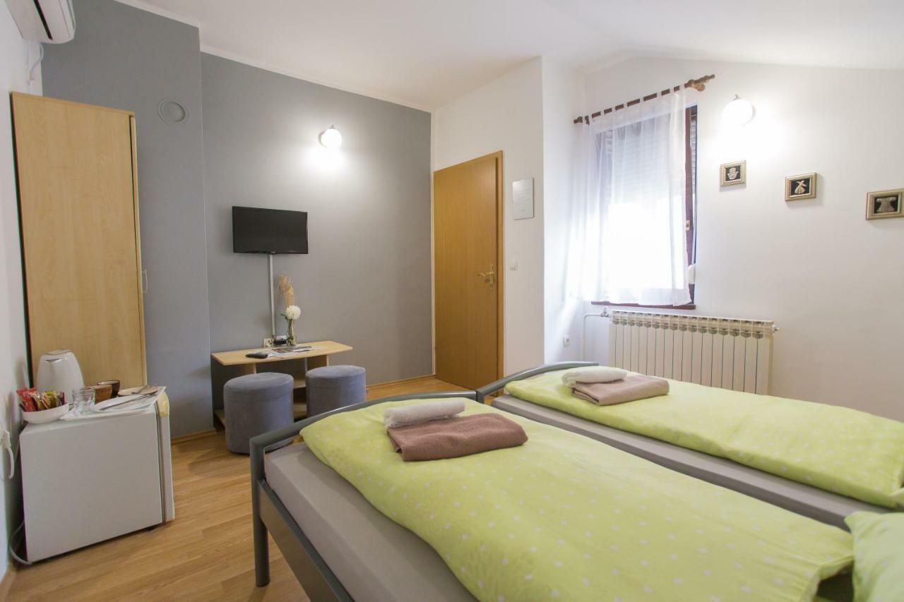 Guest House Stari Mostar Esterno foto