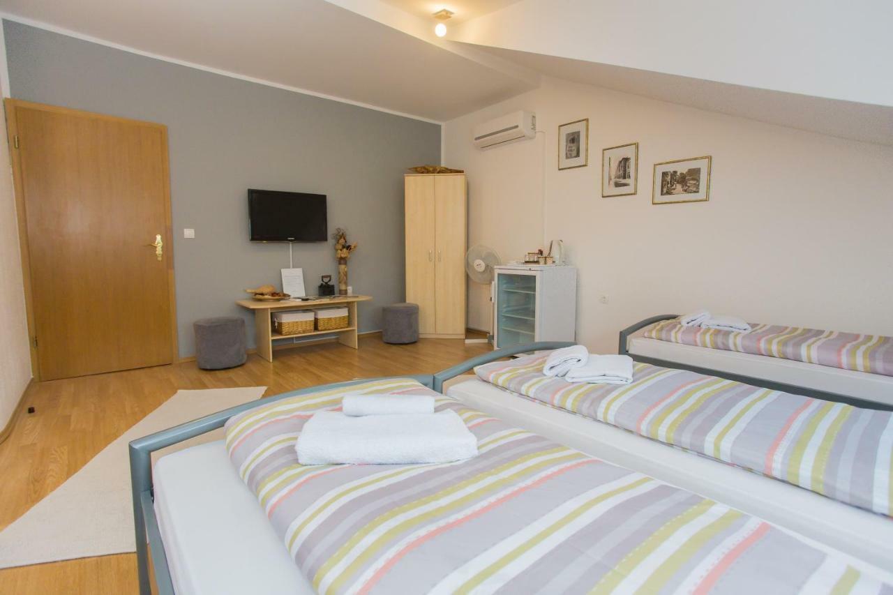 Guest House Stari Mostar Esterno foto